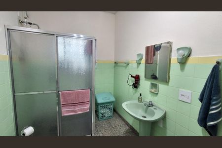Casa à venda com 159m², 3 quartos e 1 vaga Casa à venda com 159m², 3 quartos e 1 vagaBanheiro Social