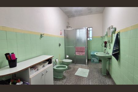 Casa à venda com 159m², 3 quartos e 1 vaga Casa à venda com 159m², 3 quartos e 1 vagaBanheiro Social