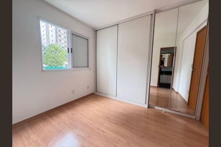 Apartamento à venda com 82m², 3 quartos e 2 vagasQuarto