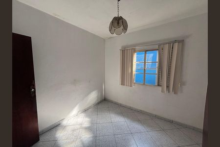 Casa à venda com 130m², 4 quartos e 2 vagas Casa à venda com 130m², 4 quartos e 2 vagasQuarto 1