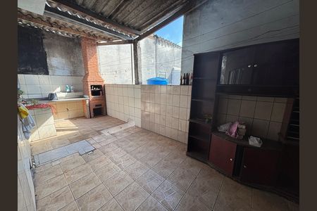 Casa à venda com 130m², 4 quartos e 2 vagas Casa à venda com 130m², 4 quartos e 2 vagasÁrea de Serviço