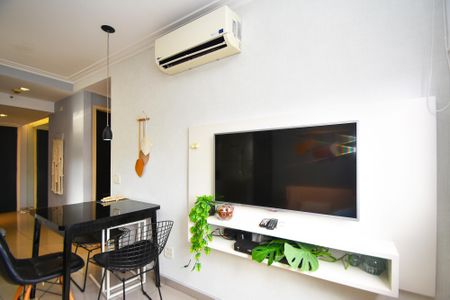 Sala de apartamento à venda com 2 quartos, 46m² em Cerqueira César, São Paulo