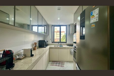 Apartamento à venda com 85m², 3 quartos e 2 vagasCozinha 