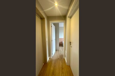 Apartamento à venda com 85m², 3 quartos e 2 vagasCorredor 