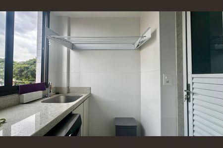 Apartamento à venda com 85m², 3 quartos e 2 vagasÁrea de serviço 