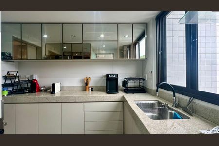 Apartamento à venda com 85m², 3 quartos e 2 vagasCozinha 