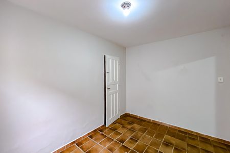 Quarto 1 de casa para alugar com 2 quartos, 80m² em Vila Invernada, São Paulo