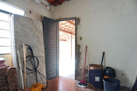 Casa à venda com 300m², 3 quartos e 4 vagas Casa à venda com 300m², 3 quartos e 4 vagasQuarto da área externa