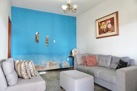Casa à venda com 300m², 3 quartos e 4 vagas Casa à venda com 300m², 3 quartos e 4 vagasSala 1