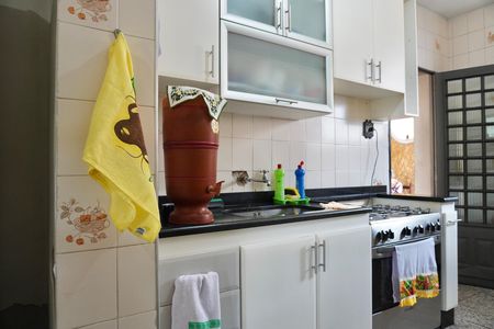 Casa à venda com 300m², 3 quartos e 4 vagas Casa à venda com 300m², 3 quartos e 4 vagasCozinha