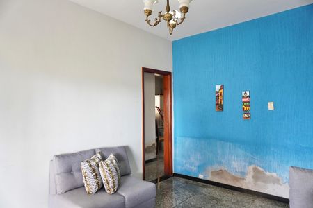 Casa à venda com 300m², 3 quartos e 4 vagas Casa à venda com 300m², 3 quartos e 4 vagasSala 1