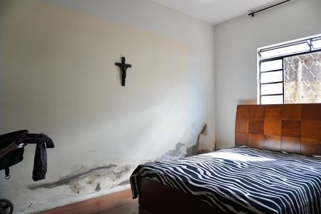 Casa à venda com 300m², 3 quartos e 4 vagas Casa à venda com 300m², 3 quartos e 4 vagasQuarto 2