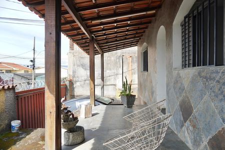 Casa à venda com 300m², 3 quartos e 4 vagas Casa à venda com 300m², 3 quartos e 4 vagasVaranda da sala 1