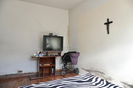 Casa à venda com 300m², 3 quartos e 4 vagas Casa à venda com 300m², 3 quartos e 4 vagasQuarto 2