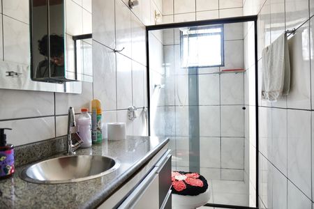 Casa à venda com 300m², 3 quartos e 4 vagas Casa à venda com 300m², 3 quartos e 4 vagasBanheiro Social