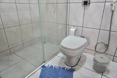 Casa à venda com 300m², 3 quartos e 4 vagas Casa à venda com 300m², 3 quartos e 4 vagasBanheiro da Suíte