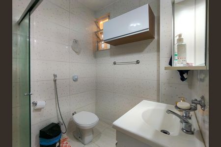 Apartamento à venda com 60m², 2 quartos e sem vagaBanheiro Corredor