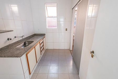 Cozinha de apartamento à venda com 3 quartos, 93m² em São Luiz, Belo Horizonte