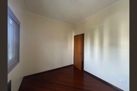 Apartamento à venda com 200m², 3 quartos e 2 vagas Apartamento à venda com 200m², 3 quartos e 2 vagasQuarto 1