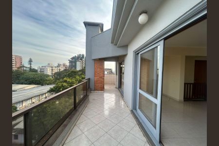 Apartamento à venda com 200m², 3 quartos e 2 vagas Apartamento à venda com 200m², 3 quartos e 2 vagasTerraço