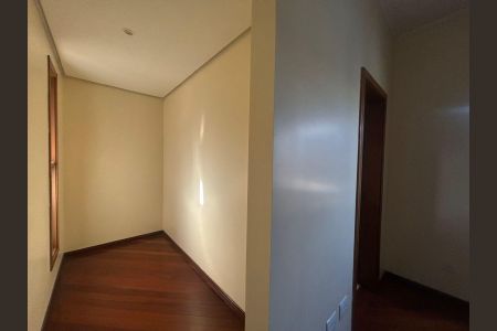 Apartamento à venda com 200m², 3 quartos e 2 vagas Apartamento à venda com 200m², 3 quartos e 2 vagasSuite