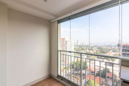 Varanda de kitnet/studio para alugar com 1 quarto, 28m² em Indianópolis, São Paulo