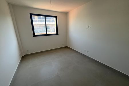 Apartamento à venda com 200m², 2 quartos e 3 vagas Apartamento à venda com 200m², 2 quartos e 3 vagasQuarto 2