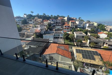 Apartamento à venda com 200m², 2 quartos e 3 vagas Apartamento à venda com 200m², 2 quartos e 3 vagasVaranda