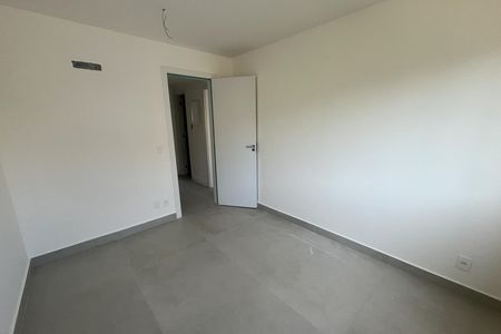 Apartamento à venda com 200m², 2 quartos e 3 vagas Apartamento à venda com 200m², 2 quartos e 3 vagasQuarto 2