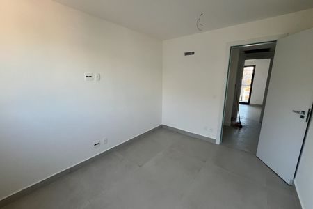 Apartamento à venda com 200m², 2 quartos e 3 vagas Apartamento à venda com 200m², 2 quartos e 3 vagasQuarto 2