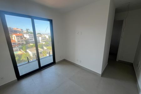 Apartamento à venda com 200m², 2 quartos e 3 vagas Apartamento à venda com 200m², 2 quartos e 3 vagasQuarto 3