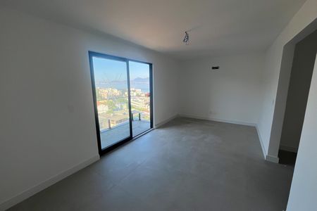 Apartamento à venda com 200m², 2 quartos e 3 vagas Apartamento à venda com 200m², 2 quartos e 3 vagasQuarto 1