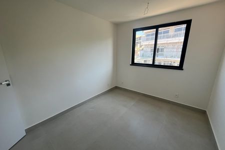Apartamento à venda com 200m², 2 quartos e 3 vagas Apartamento à venda com 200m², 2 quartos e 3 vagasQuarto 2