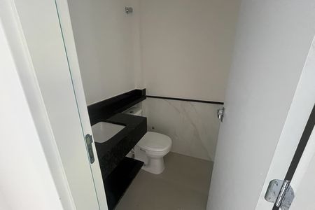 Apartamento à venda com 200m², 2 quartos e 3 vagas Apartamento à venda com 200m², 2 quartos e 3 vagasBanheiro 1