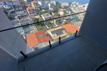 Apartamento à venda com 200m², 2 quartos e 3 vagas Apartamento à venda com 200m², 2 quartos e 3 vagasVaranda