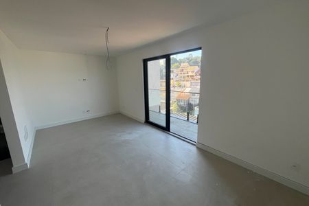 Apartamento à venda com 200m², 2 quartos e 3 vagas Apartamento à venda com 200m², 2 quartos e 3 vagasQuarto 1