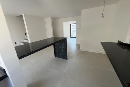 Apartamento à venda com 200m², 2 quartos e 3 vagas Apartamento à venda com 200m², 2 quartos e 3 vagasCozinha