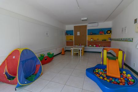 Casa à venda com 84m², 3 quartos e 1 vaga Casa à venda com 84m², 3 quartos e 1 vagaÁrea Comum