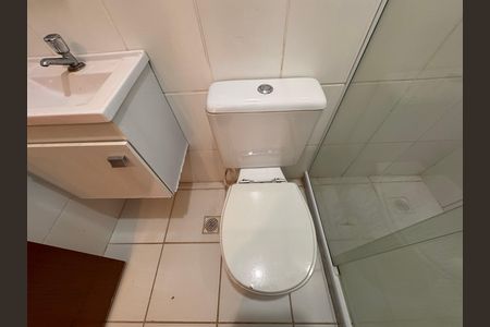 Casa à venda com 84m², 3 quartos e 1 vaga Casa à venda com 84m², 3 quartos e 1 vagaBanheiro