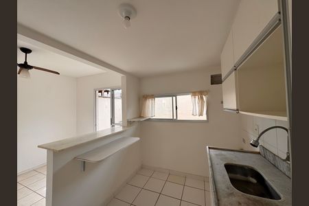 Casa à venda com 84m², 3 quartos e 1 vaga Casa à venda com 84m², 3 quartos e 1 vagaCozinha