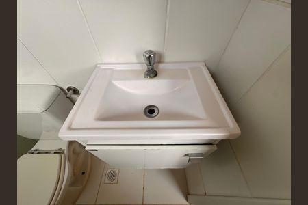 Casa à venda com 84m², 3 quartos e 1 vaga Casa à venda com 84m², 3 quartos e 1 vagaBanheiro da Suíte
