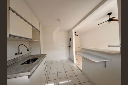Casa à venda com 84m², 3 quartos e 1 vaga Casa à venda com 84m², 3 quartos e 1 vagaCozinha