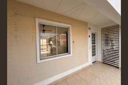 Casa à venda com 84m², 3 quartos e 1 vaga Casa à venda com 84m², 3 quartos e 1 vagaÁrea Externa