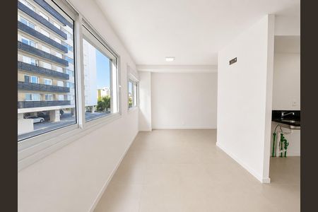 Sala / Cozinha  de apartamento para alugar com 1 quarto, 30m² em Marechal Rondon, Canoas