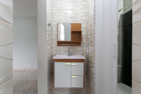 Apartamento para alugar com 45m², 2 quartos e 1 vaga Apartamento para alugar com 45m², 2 quartos e 1 vagaBanheiro / Lavatório
