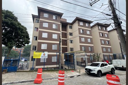 Apartamento para alugar com 45m², 2 quartos e 1 vaga Apartamento para alugar com 45m², 2 quartos e 1 vagaFachada