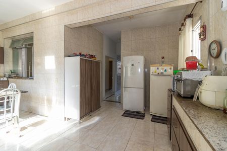 Casa à venda com 120m², 3 quartos e 2 vagas Casa à venda com 120m², 3 quartos e 2 vagasCozinha