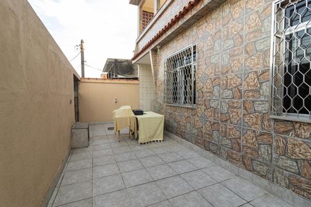 Casa à venda com 120m², 3 quartos e 2 vagas Casa à venda com 120m², 3 quartos e 2 vagasQuintal