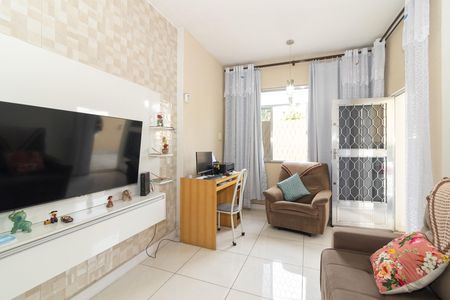 Sala de casa à venda com 3 quartos, 120m² em Realengo, Rio de Janeiro
