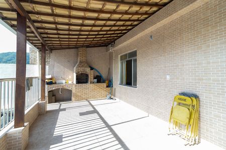 Casa à venda com 120m², 3 quartos e 2 vagas Casa à venda com 120m², 3 quartos e 2 vagasChurrasqueira